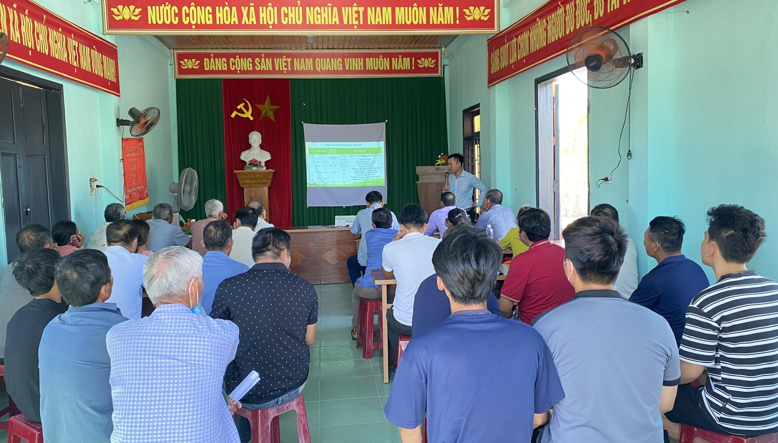 TỔ CHỨC TẬP HUẤN KỸ THUẬT NUÔI CÁ KÌNH CHO NGƯỜI DÂN
